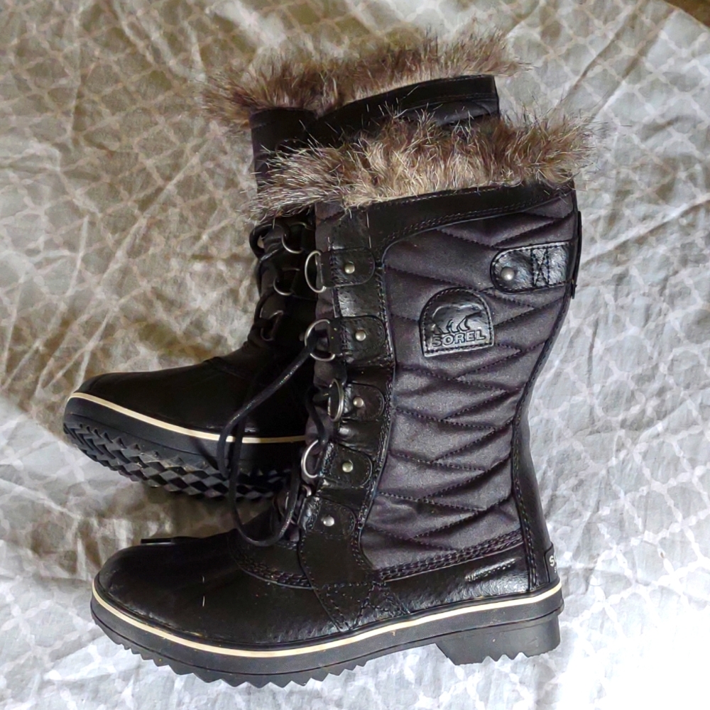 Sorel women's winter boots size 9